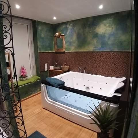 Vip Room 209 Trooz Dış mekan fotoğraf